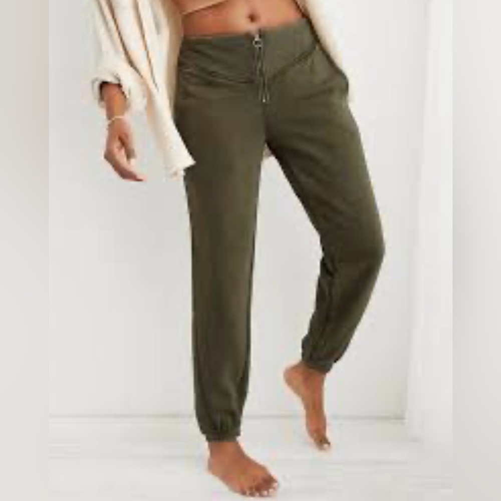Aerie high waisted corset joggers pant - olive green/gray- size M - like new!